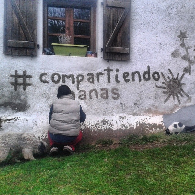 Segundo intento de mural : #compartiendoganas