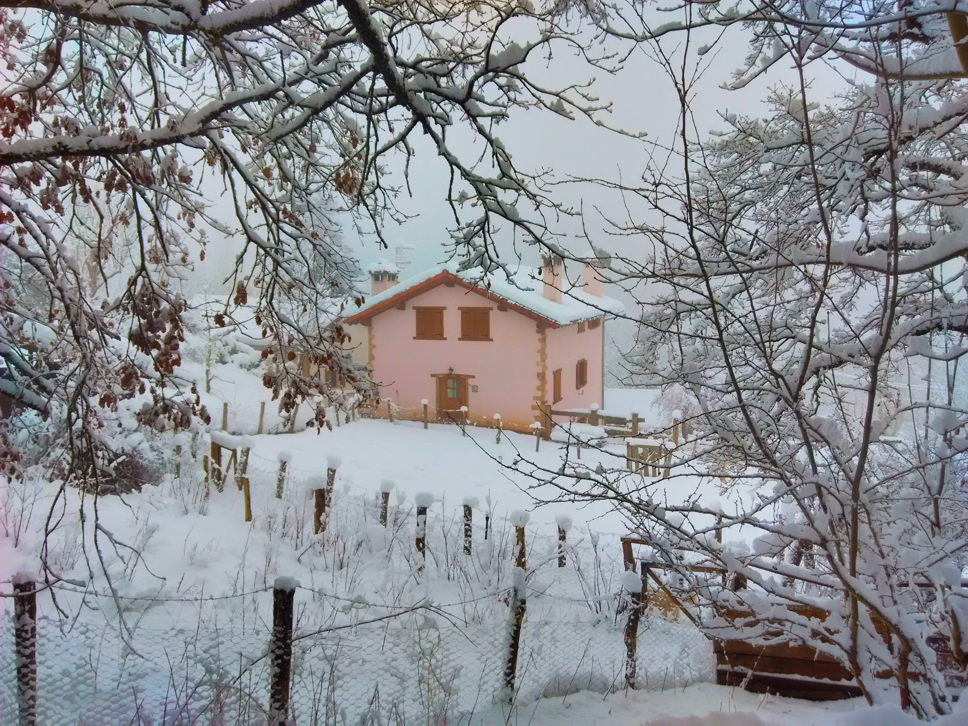 casa rural Marcos I con nieve