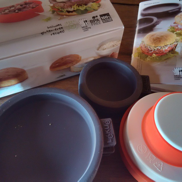 Ya está aquí uno de mis regalos de cumple: un kit para hacer hamburguesas!!!!